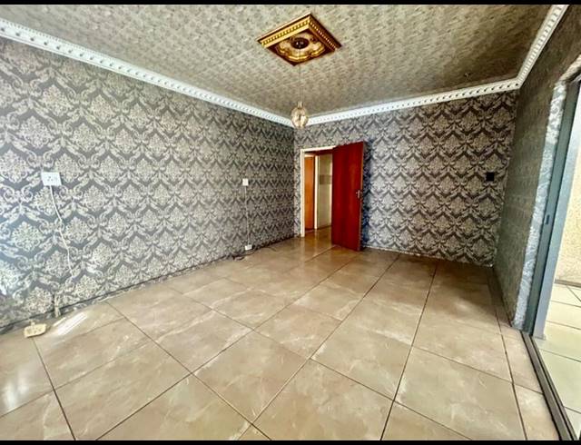 3 BEDROOM HOUSE FOR SALE IN VANDERBIJLPARK CW 2
